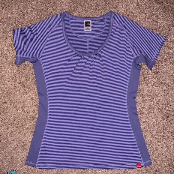 The North Face Active Athletic T-Shirts Size Medium - Picture 7 of 9